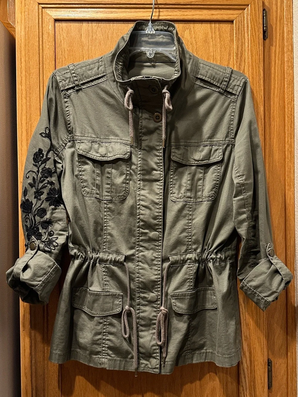 American Rag Olive Green Military Utility Jacket w/ Black Floral Embroidery Sz L